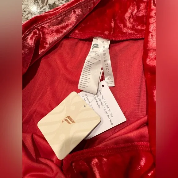 Fabletics Plus Velvet Leggings ❤️ - Picture 7 of 12
